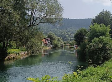 bosnia-and-herzegovina/central-bosnia/attraction/centar-jezera