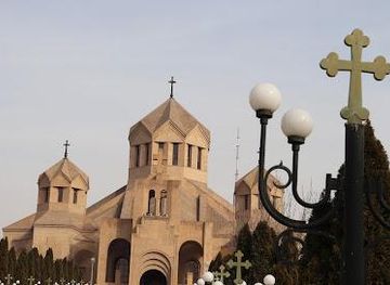 armenia/yerevan/attraction/saint-gregory-the-illuminator-cathedral