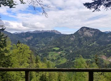 slovenia/upper-carniola/attraction/razgledna-tocka-pod-malim-vrhom