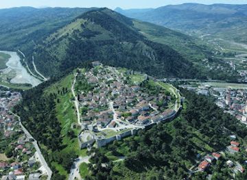 albania/northern-albania/attraction/gate-of-the-pasha
