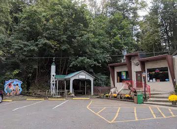 Lost River Caverns