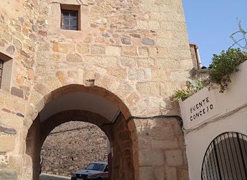 spain/extremadura/attraction/arco-del-cristo