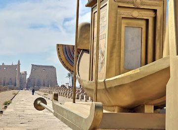 egypt/luxor/attraction/barca-solare-del-dio-re