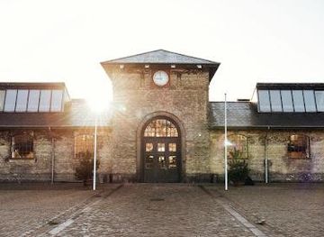 denmark/hillerod/attraction/oksnehallen