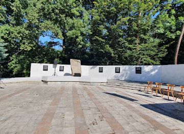 slovakia/zemplinska-sirava/attraction/pamatnik-snp