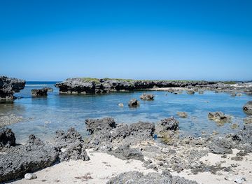 philippines/ilocos-region/attraction/pangil-coral-rock-formation