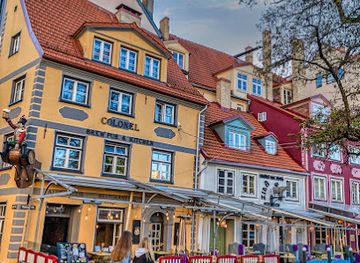 latvia/riga/old-town/attraction/livu-laukums