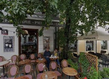 poland/warsaw/attraction/jedna-z-2-ocalalych-dzikich-grusz-na-trakcie-krolewskim