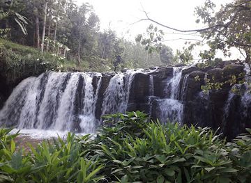 kenya/mount-kenya/attraction/kameria-waterfall