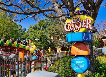 california/anaheim/attraction/chip-n-dale-s-gadgetcoaster