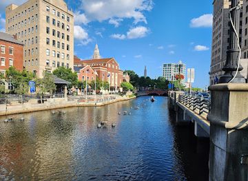 rhode-island/pawtucket/attraction/canal-walk