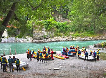 france/pyrenees/attraction/tom-rafting-cauterets