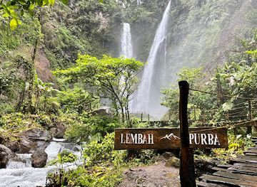 indonesia/west-java/attraction/air-terjun-kembar-lembah-purba