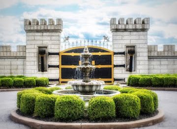 kentucky/lexington/keeneland/attraction/the-kentucky-castle