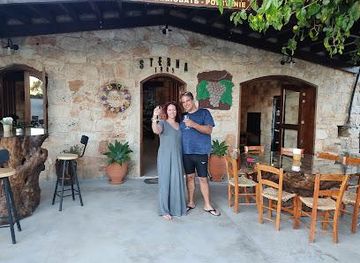 cyprus/troodos/attraction/sterna-winery-wine-museum-kathikas-paphos