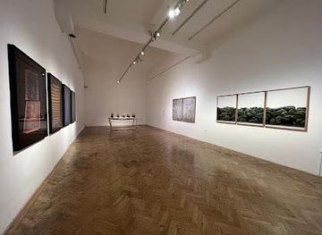 hungary/budapest/attraction/robert-capa-contemporary-photography-center