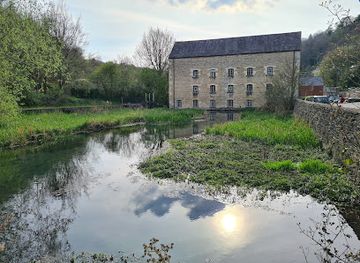 united-kingdom/the-cotswolds/attraction/rmc-the-cave