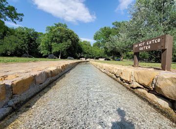oklahoma/chickasaw-national-recreation-area/attraction/vendome-well-flower-park