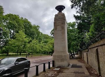 united-kingdom/london/landmark/commonwealth-memorial-gates