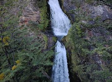 argentina/ushuaia/attraction/bridal-veil-waterfall-ushuaia