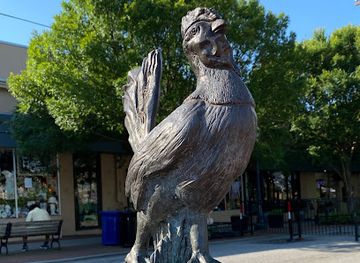 maryland/silver-spring/attraction/roscoe-the-rooster-statue