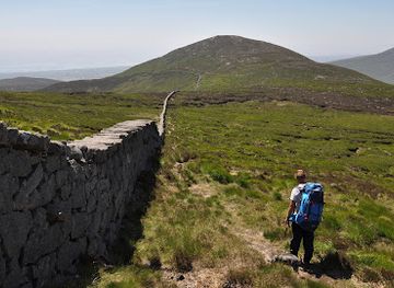 ireland/mourne-mountains/attraction/the-mourne-wall