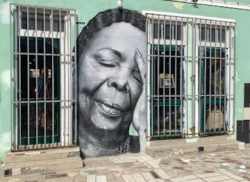 cabo-verde/praia-de-chaves/attraction/mural-cesaria-evora