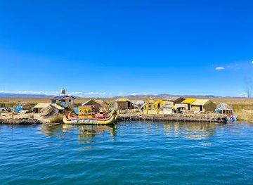 peru/puno/attraction/uros-floating-islands