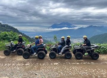 guatemala/antigua-guatemala/attraction/simoon-rentals-tours