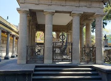 mexico/mexico-city/attraction/san-fernando-pantheon-museum