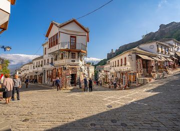 albania/gjirokaster/attraction/qafa-e-pazarit