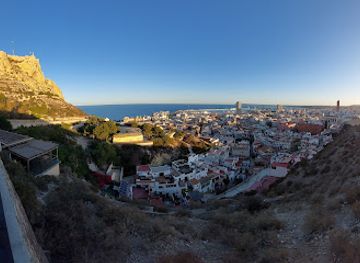 spain/alicante/barrio-de-santa-cruz/attraction/el-balco-de-l-ereta