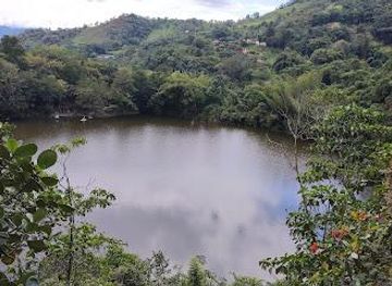 colombia/bogota/attraction/laguna-el-tabacal