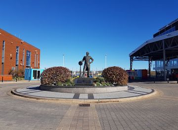 canada/halifax/attraction/samuel-cunard-statue