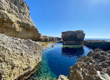 malta/dwejra-area/attraction/dwejra-bay