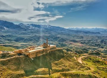 turkiye/troad/attraction/ishak-pasha-palace