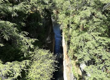 vermont/mount-mansfield/attraction/vermont-teddy-bear-factory