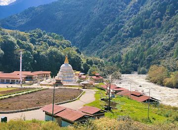 bhutan/gasa/attraction/chorten-kora