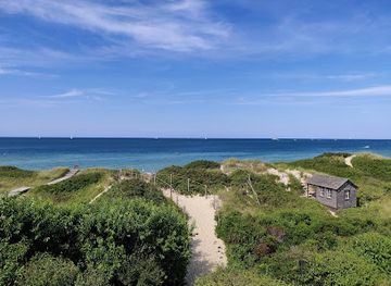 massachusetts/nantucket/attraction/steps-beach