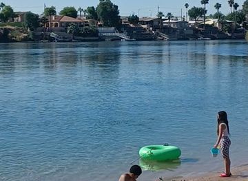 nevada/laughlin/attraction/river-beach-area
