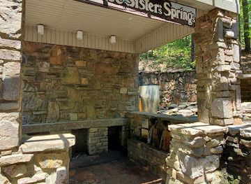 arkansas/arkansas-river-valley/attraction/three-sisters-springs