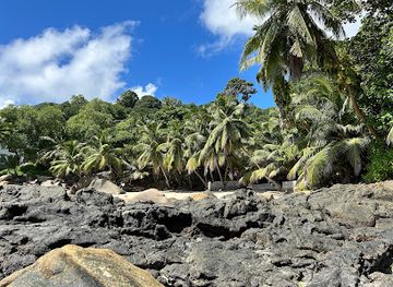 seychelles/victoria/attraction/tusculum-beach