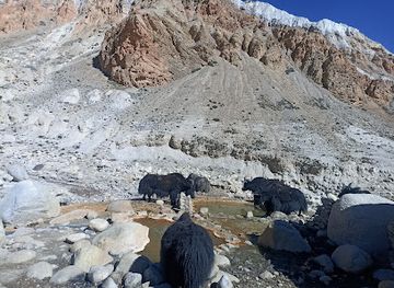 nepal/mustang/attraction/lomanthang-hot-spring