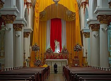 colombia/medellin/attraction/parroquia-san-ignacio-de-loyola