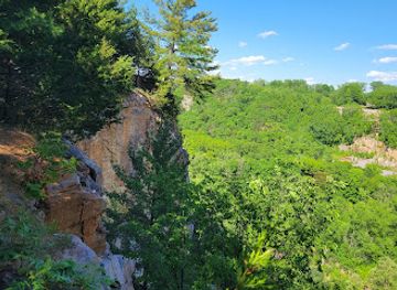 wisconsin/baraboo-range/attraction/ableman-s-gorge-state-natural-area