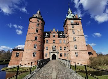 denmark/koge/attraction/vallo-slotspark