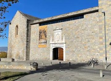 spain/pamplona/attraction/royal-and-general-archive-of-navarra