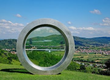 croatia/moslavina/attraction/gordan-lederer-memorial