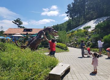 south-korea/gyeonggi-province/attraction/deokpyeong-dinosaur-the-arboretum