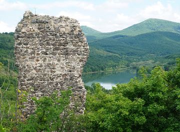 hungary/matra/attraction/castle-of-hasznos